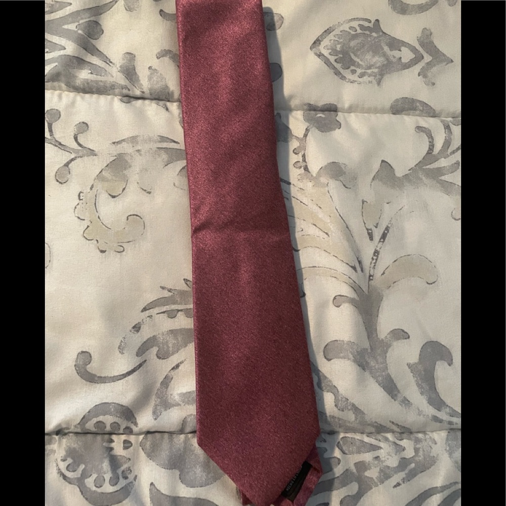 New Perry Ellis tie